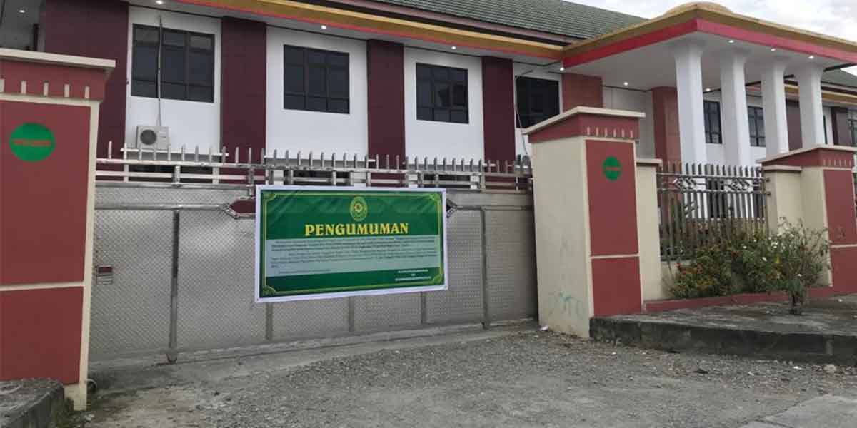 Kantor Pengadilan Negeri Kota Timika ditutup sementara. Foto: Salmawati Bakri/Papua60detik